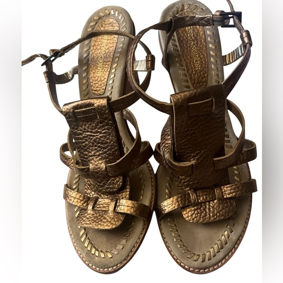Enzo Angiolini Gold heels 8M loops that strap inserts go into are disconnected - Picture 1 of 12